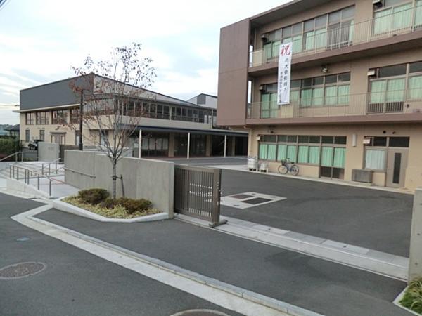 横浜市立早渕中学校1000ｍ 【周辺環境】中学校