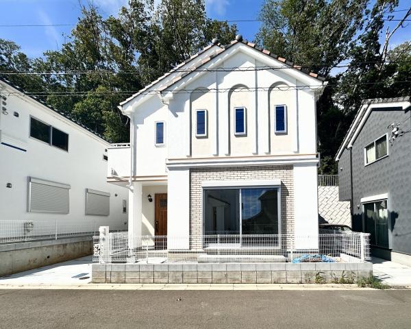 野津田町に新築分譲住宅の誕生です。 【内外観】現地外観写真