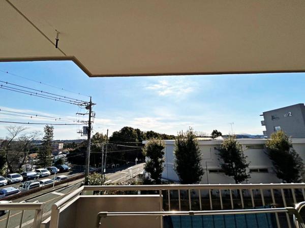 バルコニーからの眺望です。 【内外観】住戸からの眺望写真