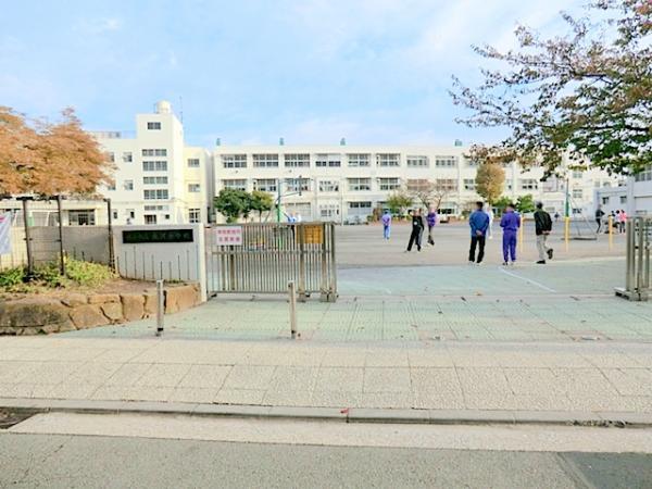 横浜市立金沢小学校　約260ｍ 【周辺環境】小学校