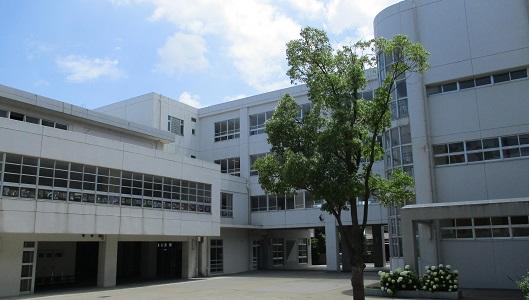 神奈川中学校　約950m 【周辺環境】中学校