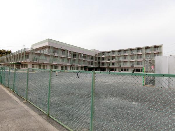 鶴川第一小学校まで約673ｍ 【周辺環境】小学校