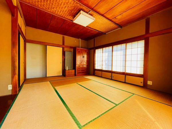 日本の伝統を感じられる落ち着いた雰囲気 【内外観】リビング以外の居室