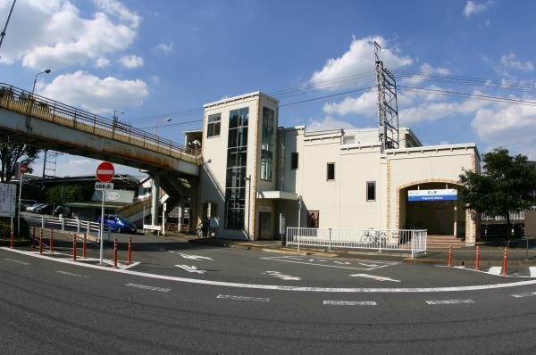 西武拝島線「萩山」駅まで徒歩16分 【周辺環境】駅