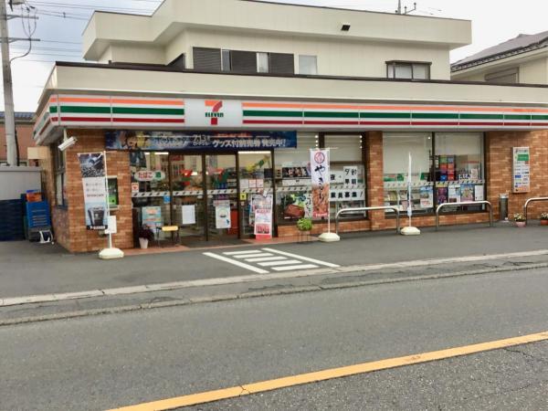 セブンイレブン入間鍵山店 897m 【周辺環境】コンビニ