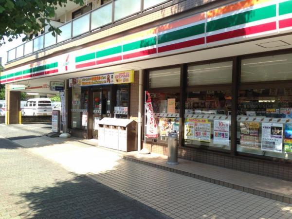 セブンイレブン大和桜ヶ丘西口店356m 【周辺環境】コンビニ