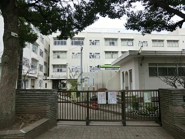 横浜市立二俣川小学校1100ｍ 【周辺環境】小学校