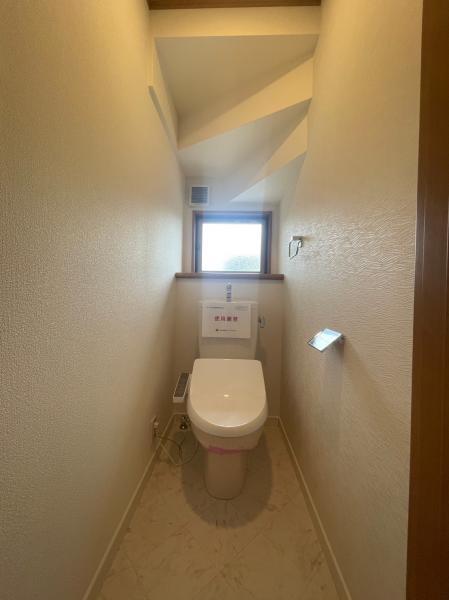 トイレは各階にあります 【内外観】トイレ