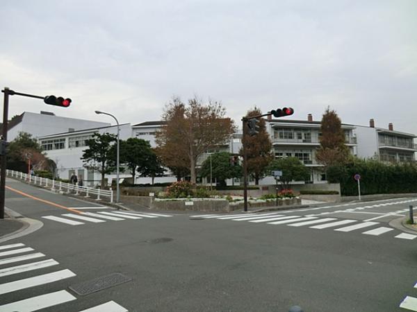 横浜市立本牧中学校960ｍ 【周辺環境】中学校