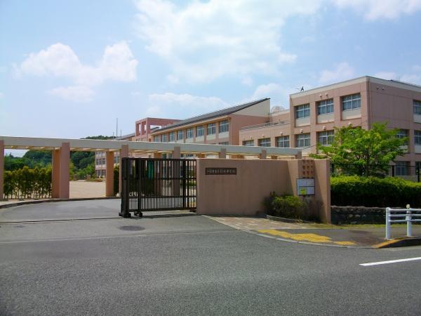 八王子市立鑓水中学校 【周辺環境】中学校
