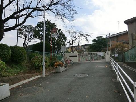 横浜市立笹野台小学校740ｍ 【周辺環境】小学校