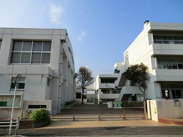 横浜市立東永谷中学校670ｍ 【周辺環境】中学校