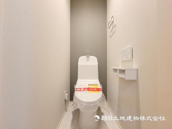 【トイレ】快適なトイレは機能性はもちろん、使い勝手もよく見た目もすっきりして心地よさがＵＰします 【内外観】トイレ