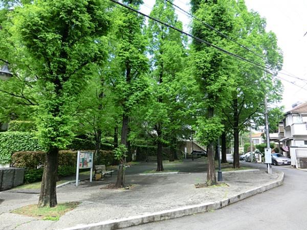 東川島町第二公園まで約440ｍ 【周辺環境】公園