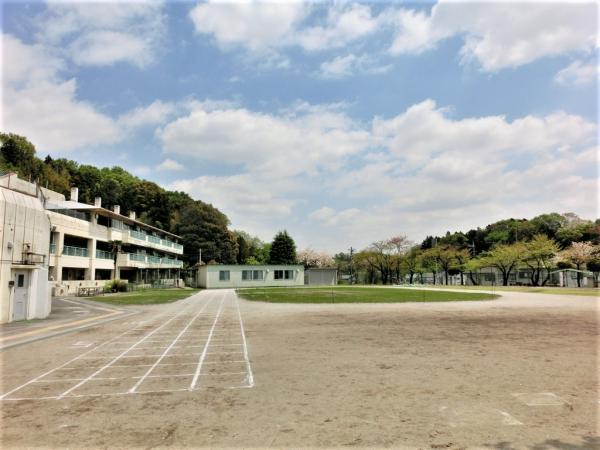 小山田小学校 【周辺環境】小学校