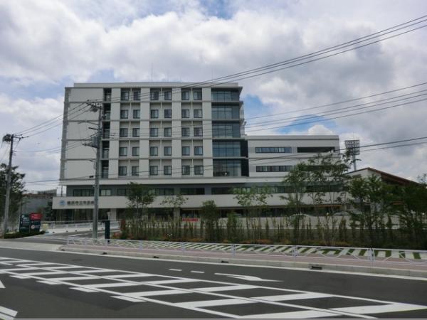 横浜市立市民病院まで約730ｍ 【周辺環境】病院