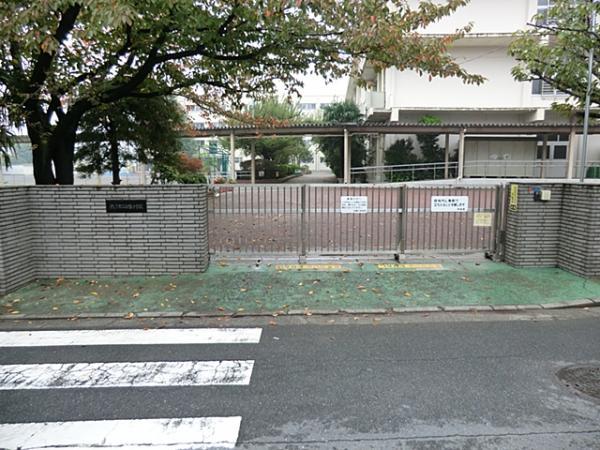 横浜市立白幡小学校650ｍ 【周辺環境】小学校