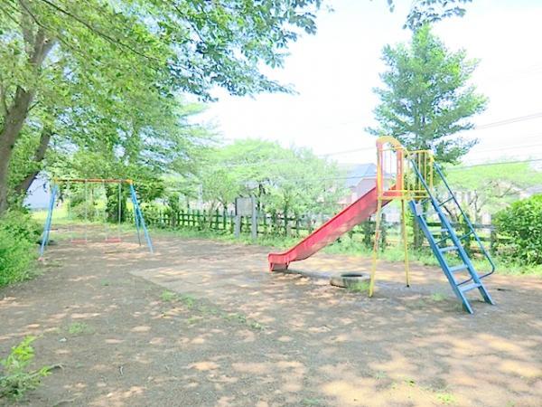 【緑ヶ丘第１公園】350ｍ　遊具もあり親子で楽しめる公園です。 【周辺環境】公園