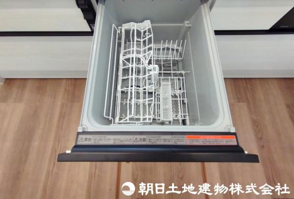 食後の後片付けに便利な、食器洗い乾燥機を装備しています。 【設備】その他設備