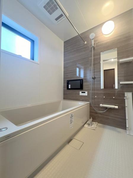 ◆浴室乾燥機付でいつも快適バスタイム 【内外観】浴室