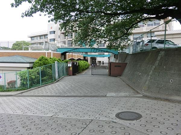 横浜市立権太坂小学校1100ｍ 【周辺環境】小学校