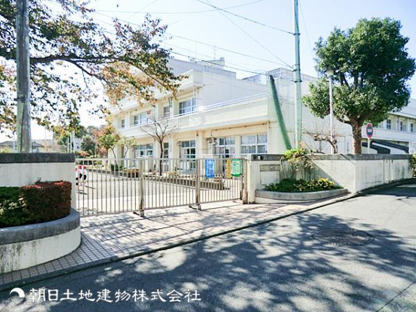 横浜市立恩田小学校320ｍ 【周辺環境】小学校