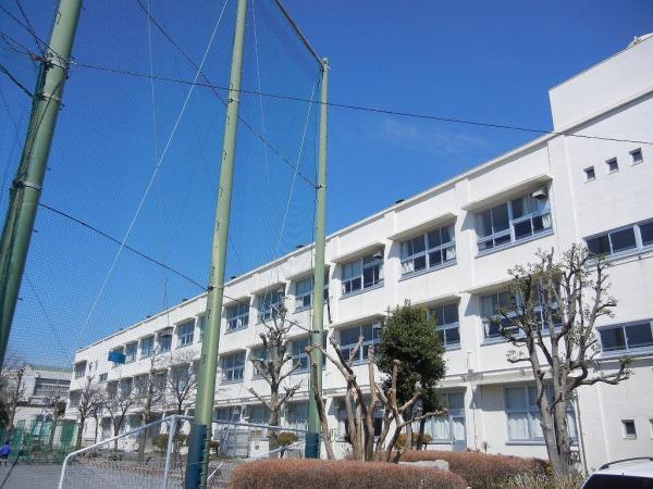 横浜市立鶴ケ峯中学校520m 【周辺環境】中学校