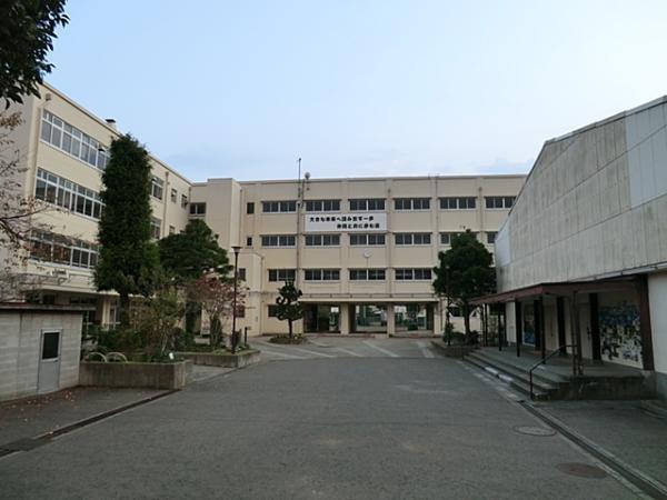 横浜市立舞岡中学校2300ｍ 【周辺環境】中学校