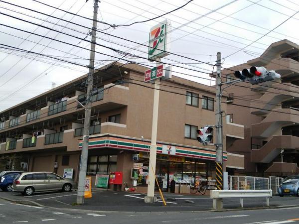 セブンイレブン横浜阿久和西店664m 【周辺環境】コンビニ