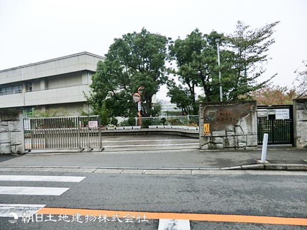 横浜市立松本中学校400ｍ 【周辺環境】中学校