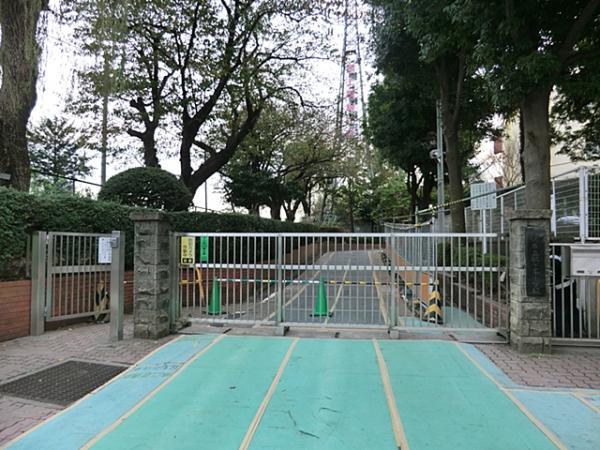 鶴ヶ峯小学校 960ｍ 【周辺環境】小学校