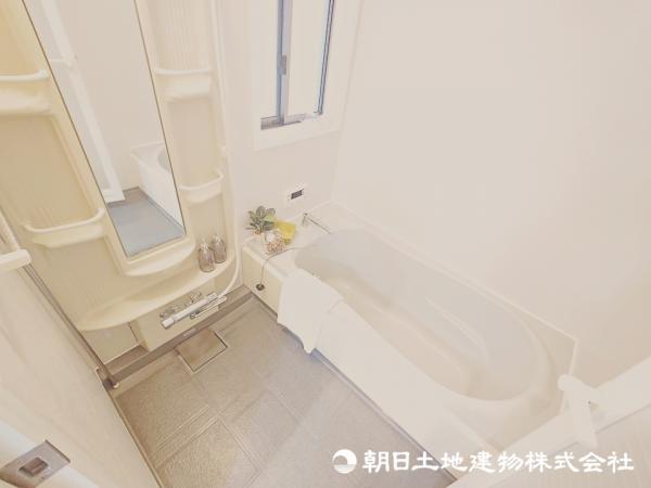 1坪タイプのバスルーム 【内外観】浴室