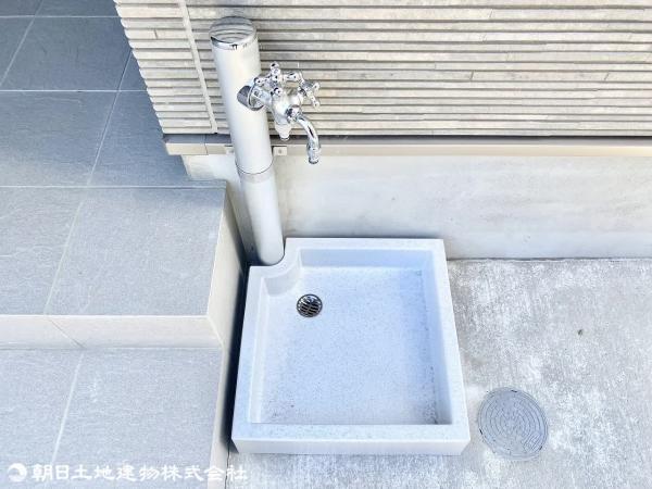 気軽に使える立水栓は、手洗い、洗車、外回りの掃除、あると便利な設備です。 【設備】その他設備