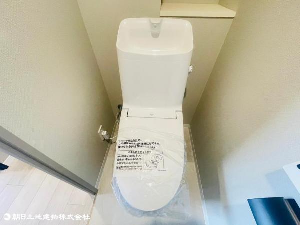 洗浄機能付き便座も標準装備しており快適にご利用いただけます。 【内外観】トイレ