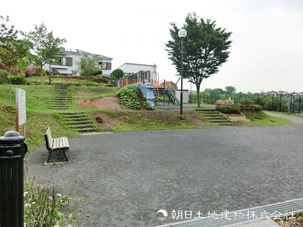 新井町千貫丸公園850ｍ 【周辺環境】公園