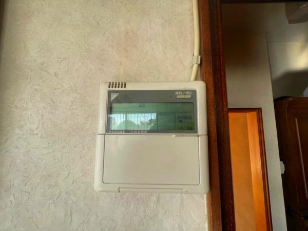 空調を管理するリモコン 【設備】冷暖房・空調設備