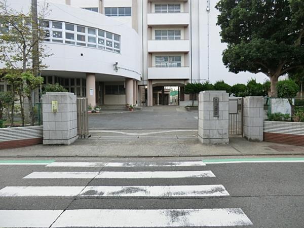 横浜市立六浦中学校860ｍ 【周辺環境】中学校