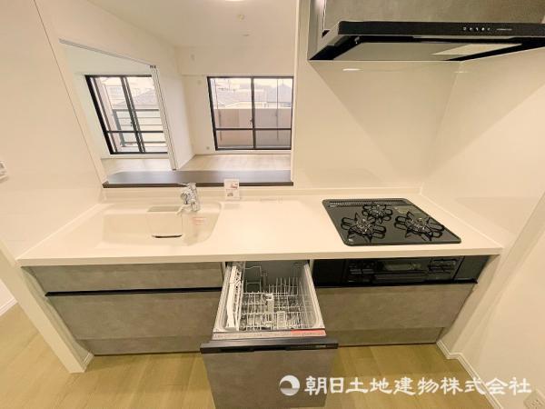 ビルトイン食洗機・浄水器付きシステムキッチン 【内外観】キッチン