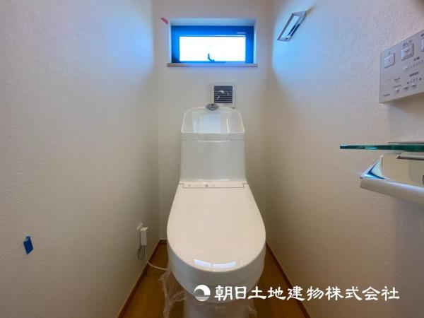 【トイレ】近年のトイレは節水技術が向上し家計にも優しくなっています 【内外観】トイレ