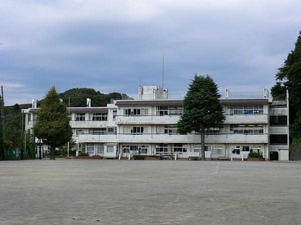 鎌倉市立第二小学校　約1100ｍ 【周辺環境】小学校