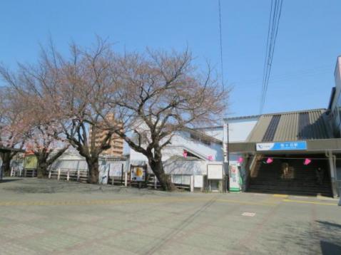 桜ヶ丘駅425m 【周辺環境】駅