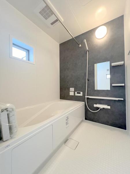 ◆浴室乾燥機付でいつも快適バスタイム 【内外観】浴室