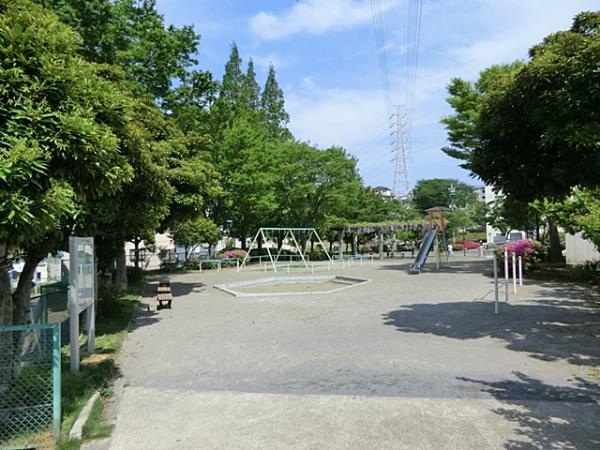杉田大谷第一公園　約250ｍ 【周辺環境】公園