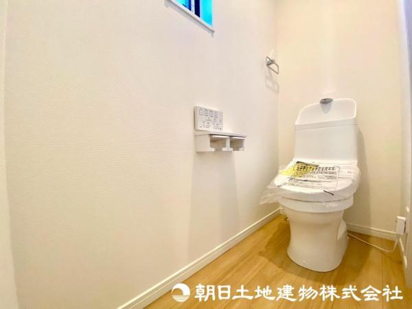 1号棟 【内外観】トイレ