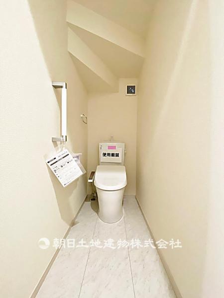 トイレには快適な温水洗浄便座付。いつも使うトイレだからこそ、こだわりたいポイントですね。 【内外観】現地外観写真