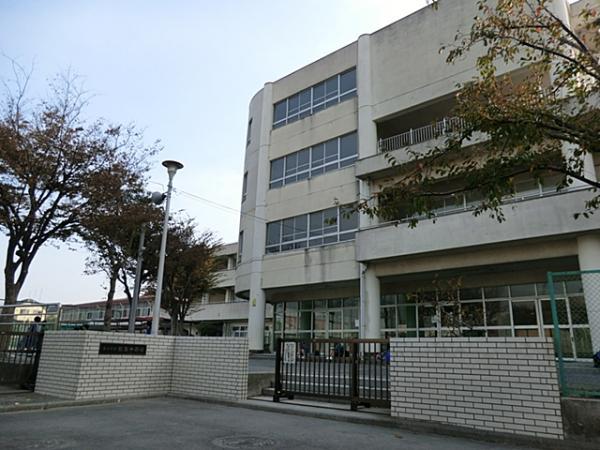 横浜市立飯島中学校まで約770ｍ 【周辺環境】中学校