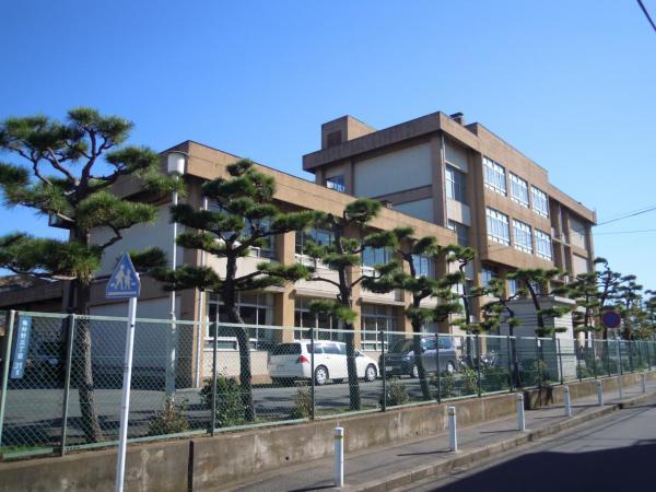亀井野小学校 【周辺環境】小学校