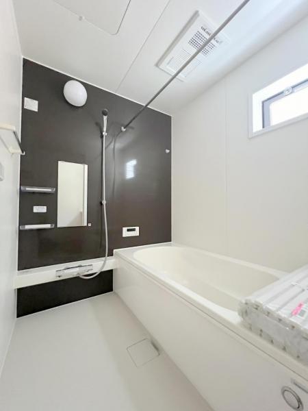 ◆雨の日のお洗濯にも大活躍な浴室乾燥機付 【内外観】浴室
