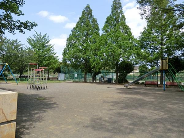 猪子山第二公園 350ｍ 【周辺環境】公園