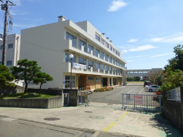 田名北小学校まで220m～260ｍ 【周辺環境】小学校